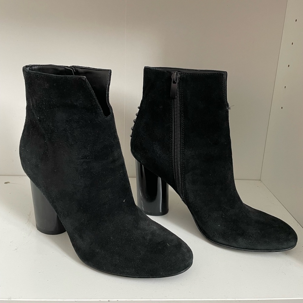 Kendall+ Kylie black booties